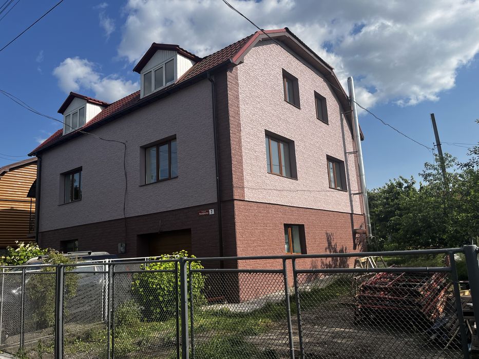 Утеплення фасадів термо- плитою і пінопластом.