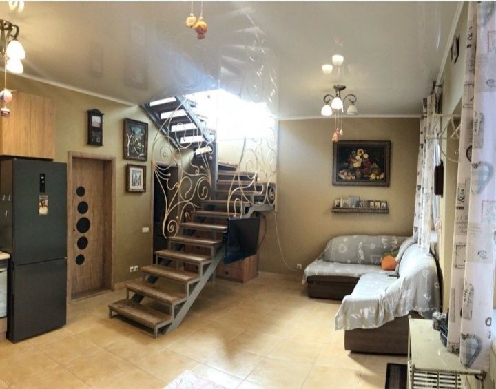 Сдам дом  Совиньон генератор 3 к евроремонт,место для авто можно живот