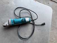 Elektryczne norzyce do blachy Makita JS 1660