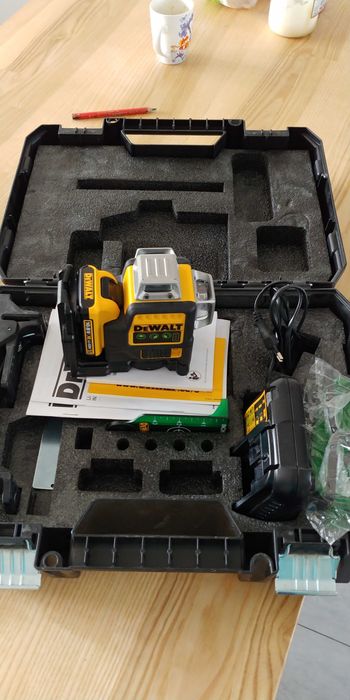 Laser krzyżowy 10,8V zielony DeWalt DCE089D1G