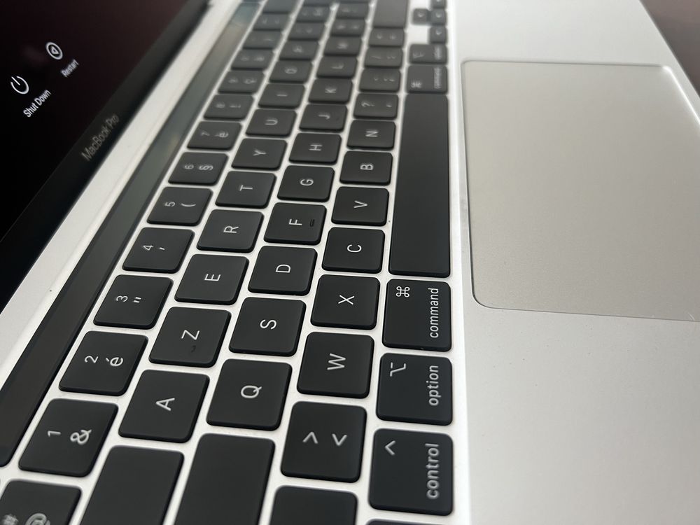 MacBook Pro (13-inch, M1, 2020) Silver a2338 ZABLOKOWANY