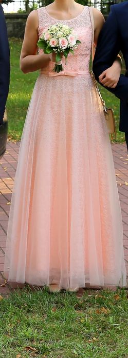 Suknia wieczorowa długa różowa   
Rozmiar 36-38
Efektowna suknia dla ś