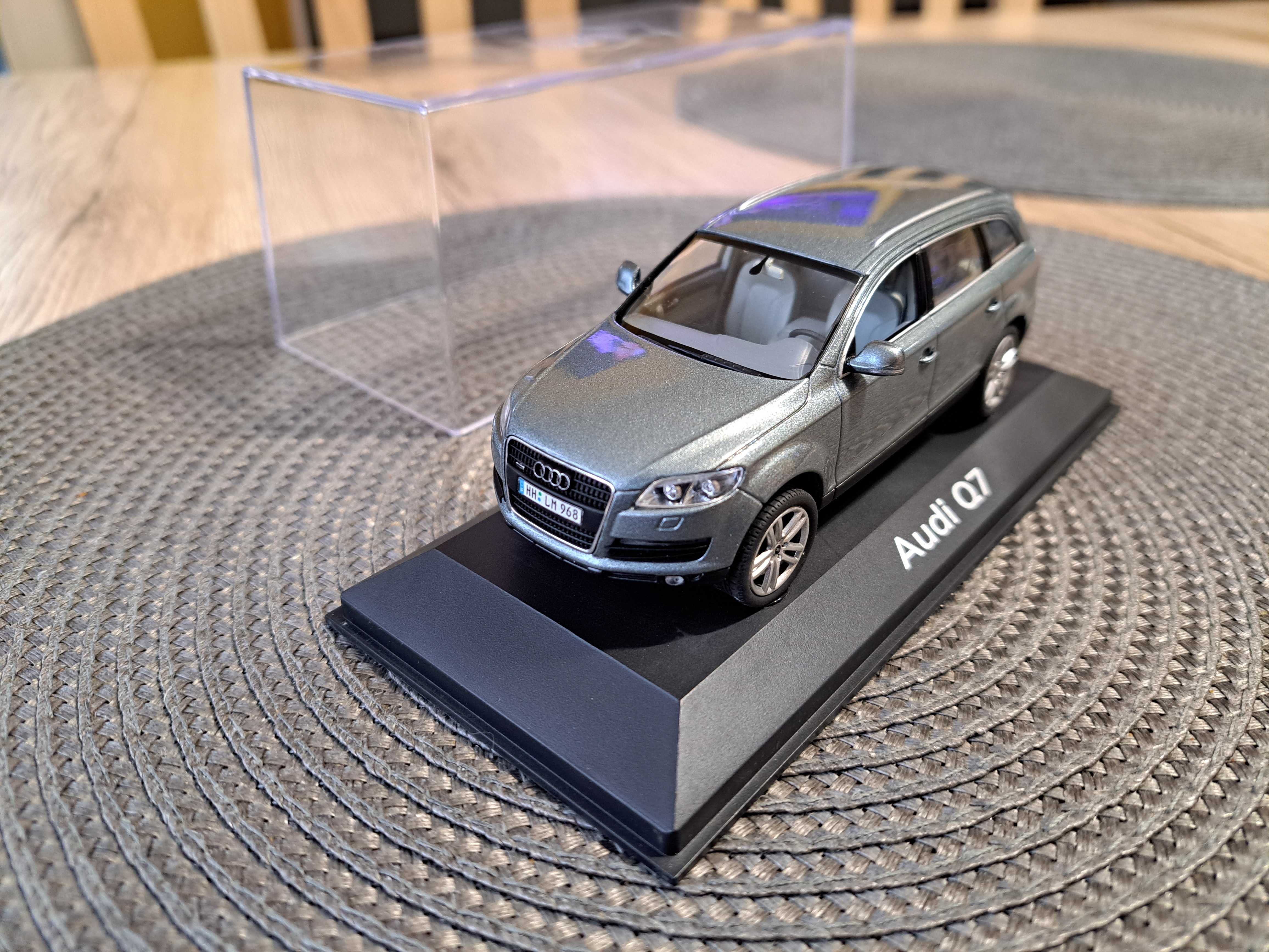 Audi Q7 Schuco 1:43