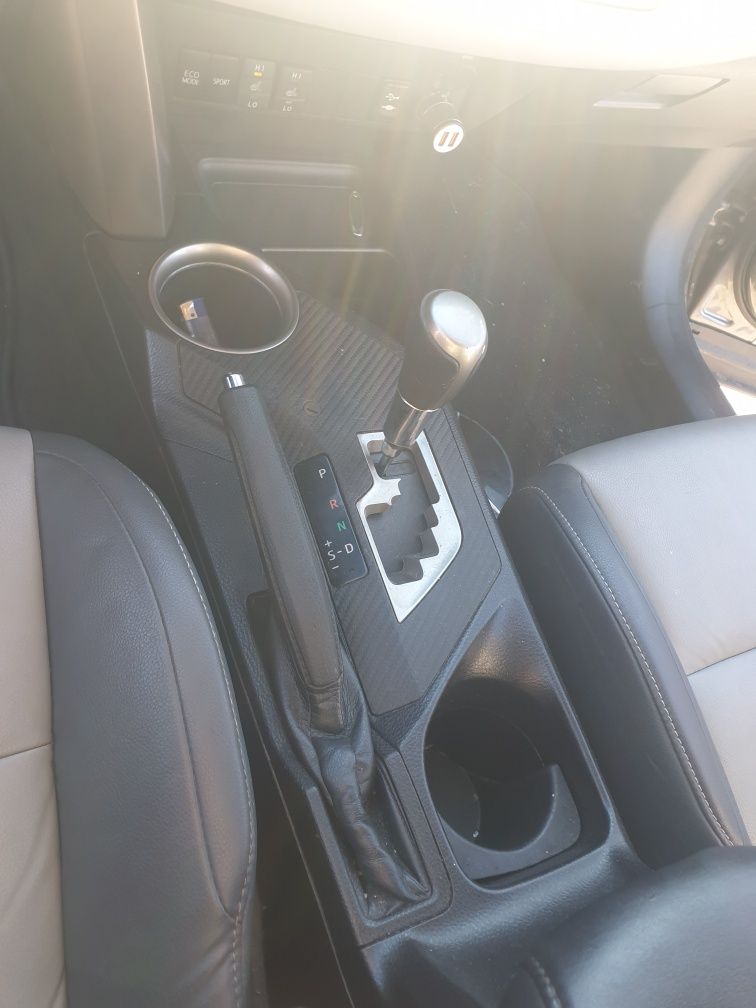 Sprzedam toyota rav4 2015r