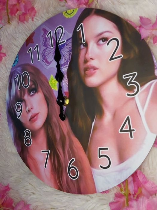 Taylor Swift e Olivia Rodrigo Relógio de Parede (pilha não está incluí
