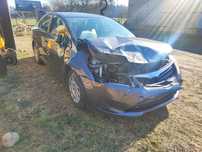 Toyota Avensis 2012, po lifcie 2.0 diesel, uszkodzony