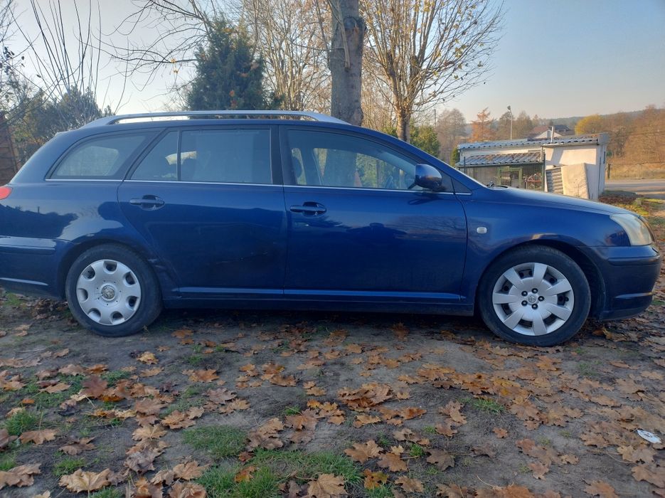 Sprzedam Toyota Avensis 1.8 benzyna zadbany stan super
