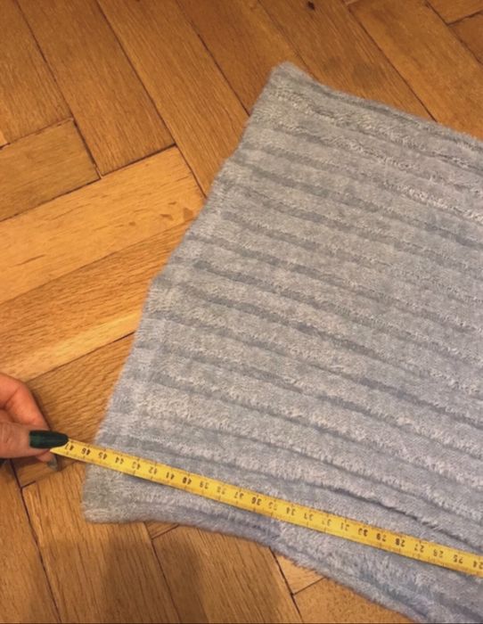 Niebiezka bluzka z futerkiem, xs, bershka