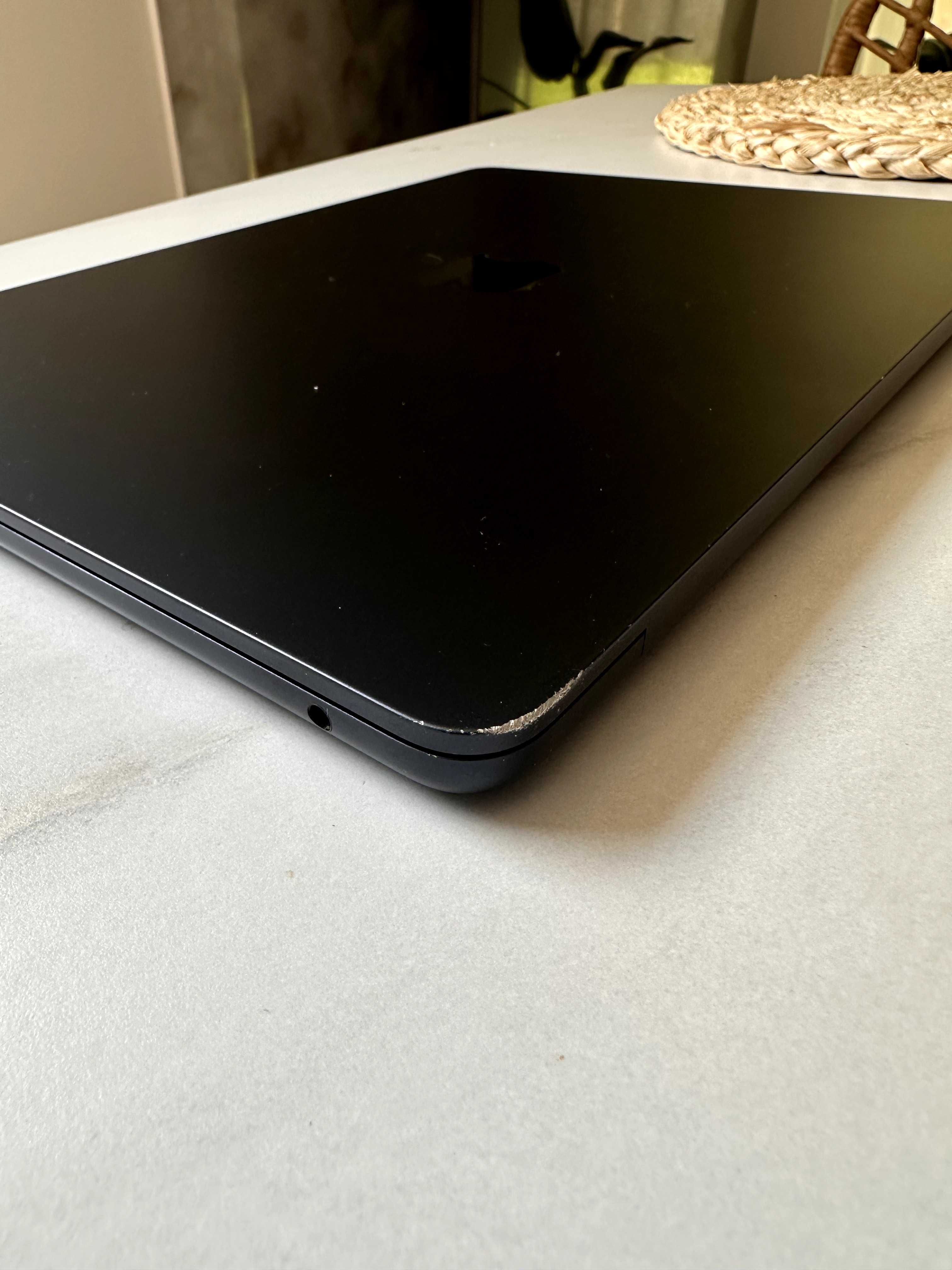 MacBook Air M2 13.6" 16GB/512GB SSD (MLY43ZE/A/R1)