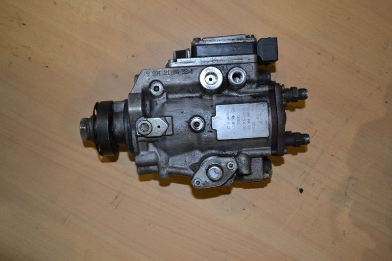 Топливный насос ТНВД Opel Vectra B 2.0 DTI Saab 9-3 0470504004