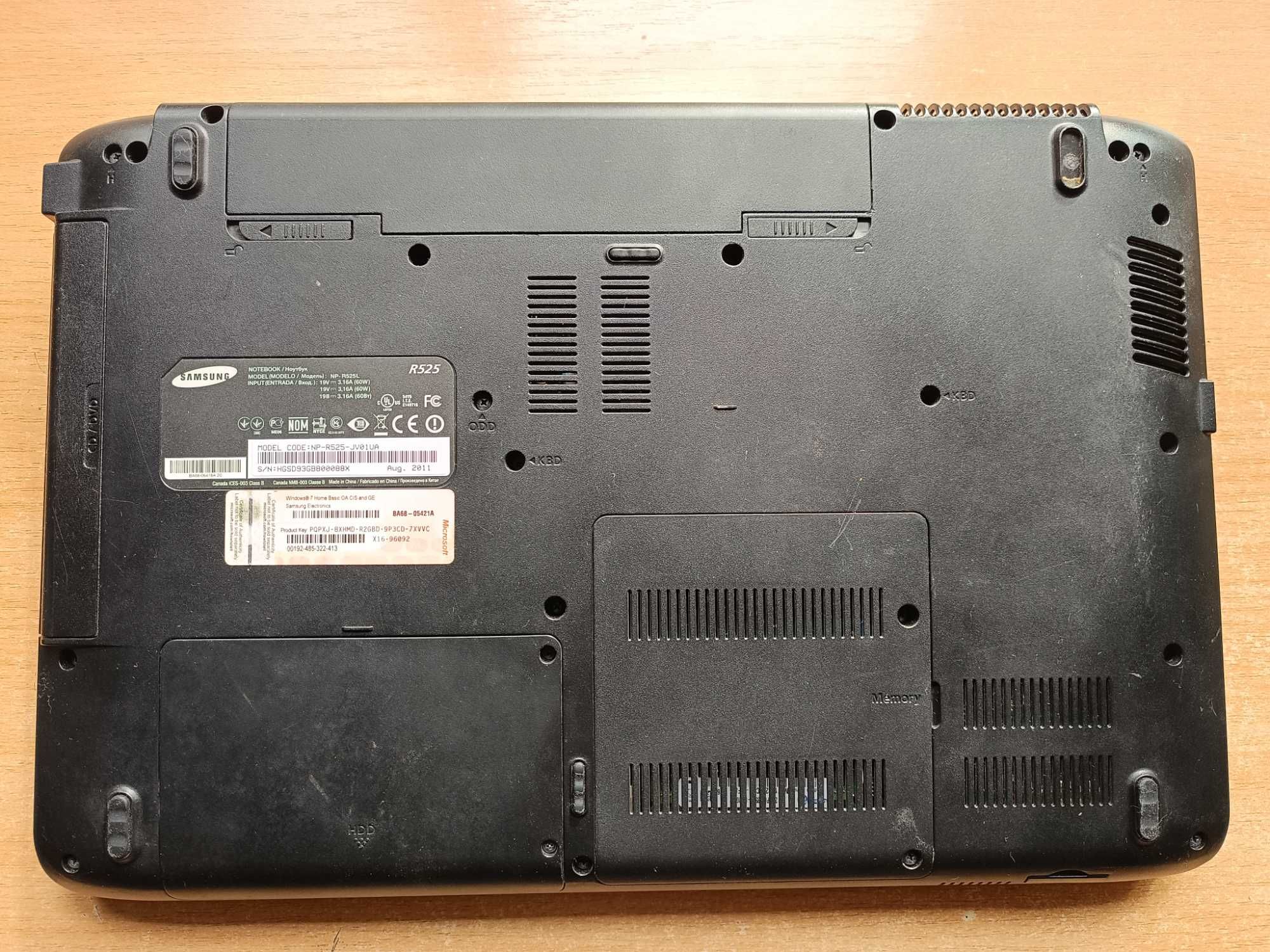 Ноутбук Samsung R525 (NP-R525-JV01UA) не вмикаєть, на запчастини