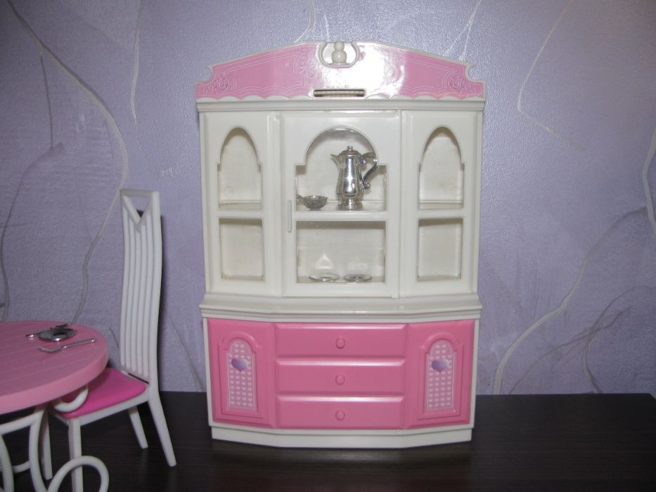 Salon Mebelki na baterie i akcesoria dla Barbie