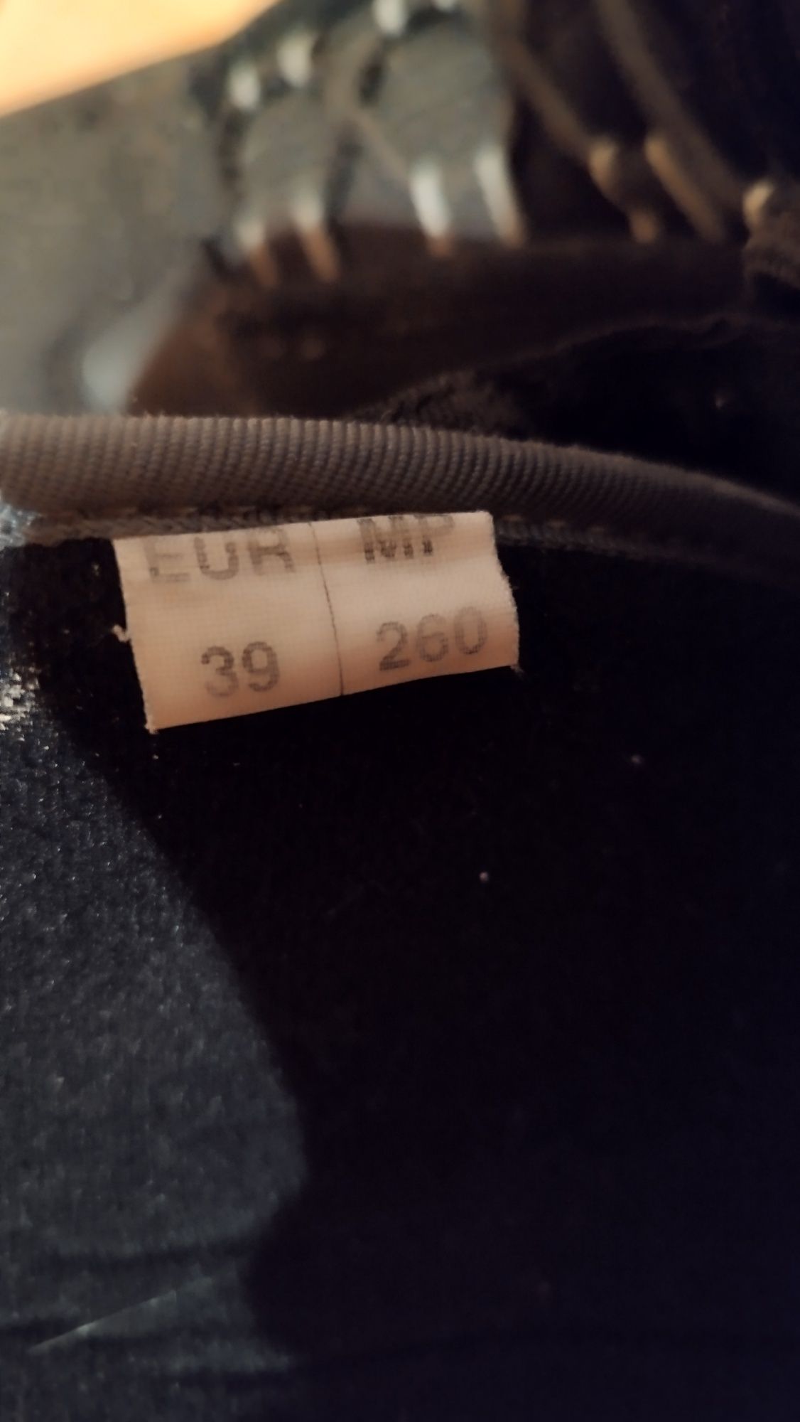 Deska snowboardowa+wiązania+buty 39