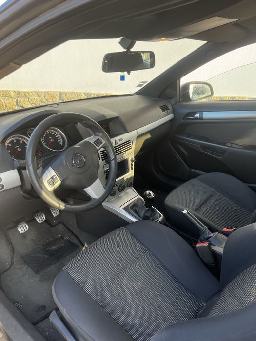 Opel Astra GTC 1.3 CDTi
