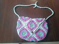 Bolsa de crochet feito á mão