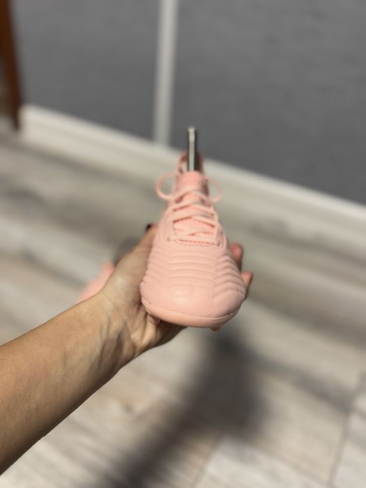 Бутси, копачки Adidas PREDATOR 18.3 yunior pink