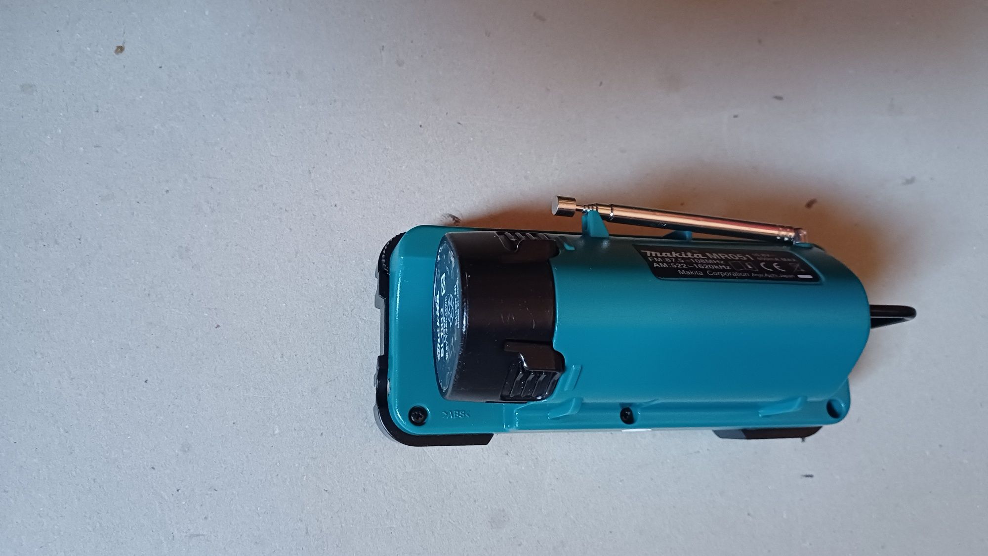 Makita MR 051 radio+akumulator