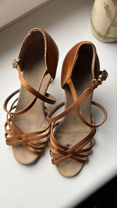 Туфлі для бальних танців, 37 розмір