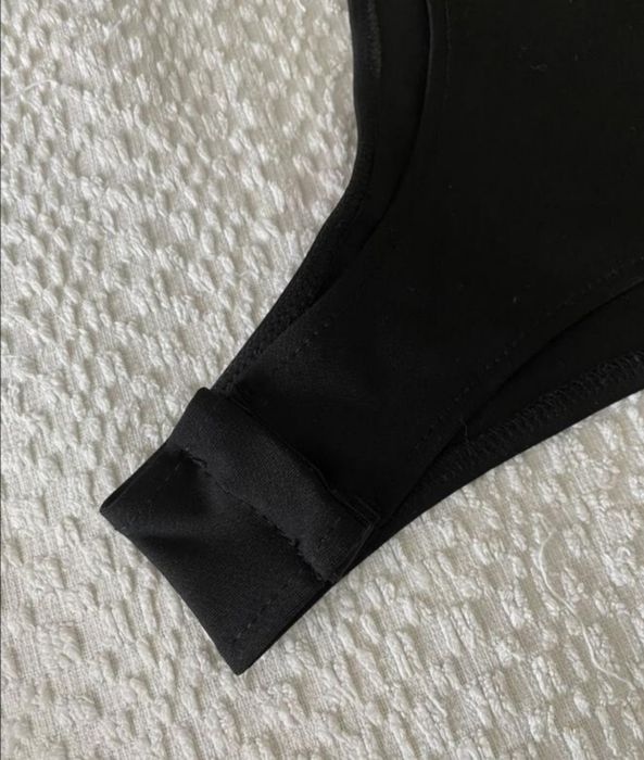 Жіноче боді чорне з гарним декольте  SM