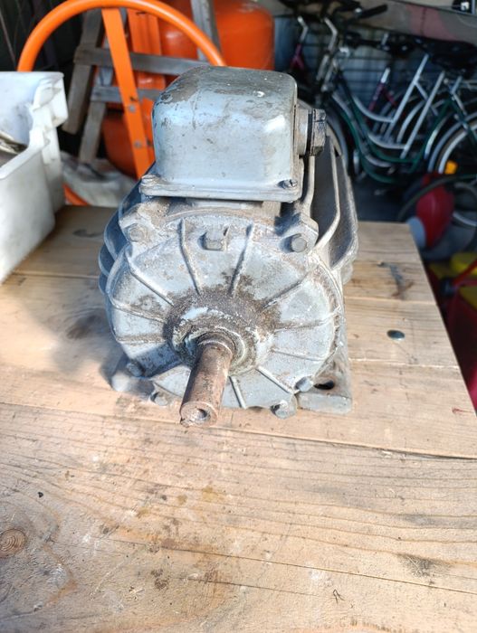 Sprzedam silnik elektryczny