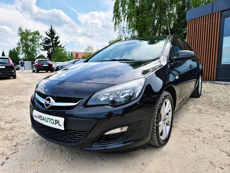 Opel Astra BENZYNA * nawigacja * SEDAN * super * okazja * POLECAMY