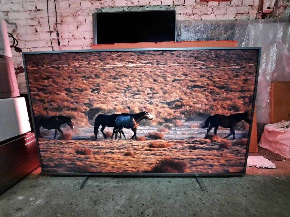 65" 4К UHD PHILIPS підсвітка Ambilight Смарт 65PUS7855 Німеччини