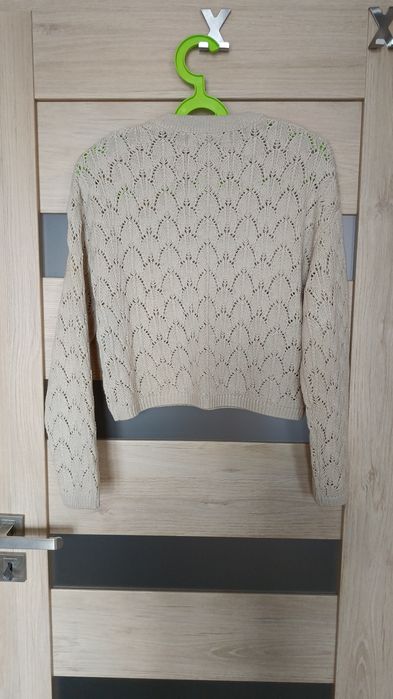 Damski beżowy sweter