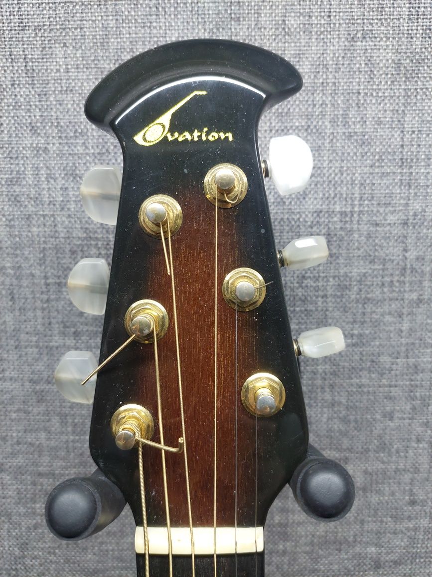 Гітара  Ovation Custom Balladeer 1712