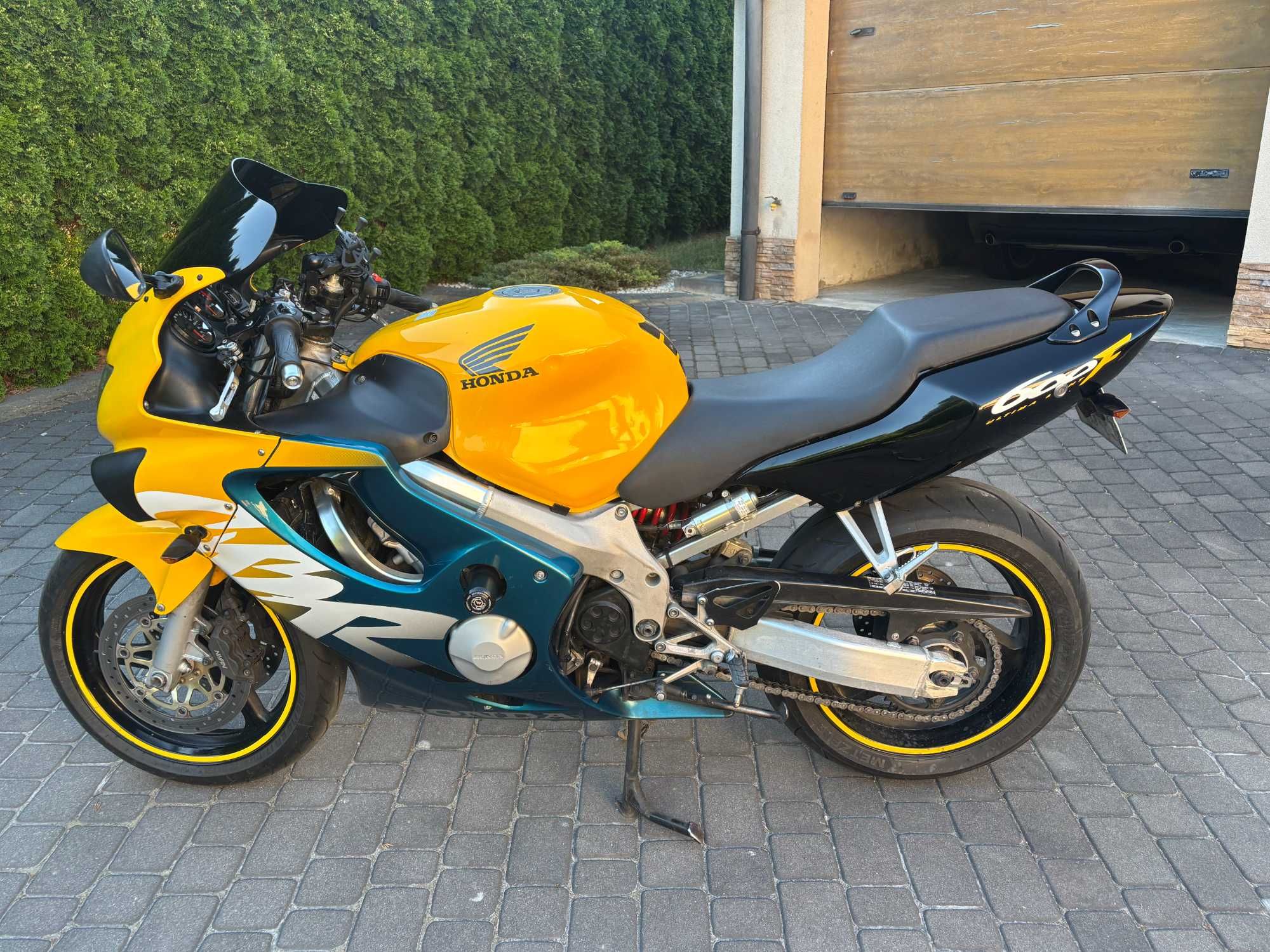 Honda CBR F4 na kat. A2.