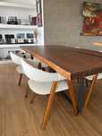 Mesa de madeira rustica com epoxy