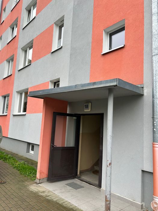 Mieszkanie 3 pokoje pierwsze piętro