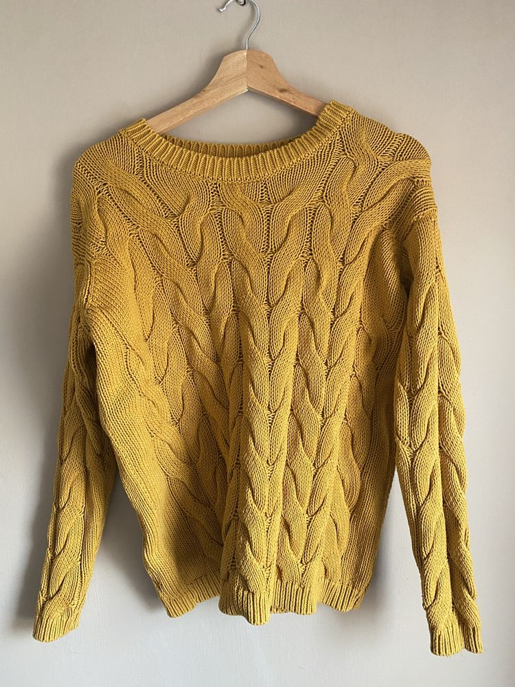 Musztardowy gruby sweter