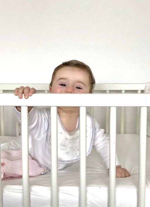 Berço com Altura do Estrado Ajustável + Colchão (Campo de Ourique)