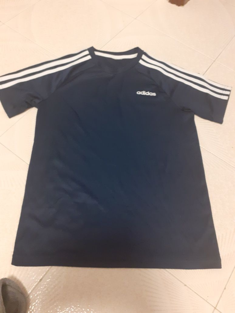 Vendo 2 camisolas Adidas original