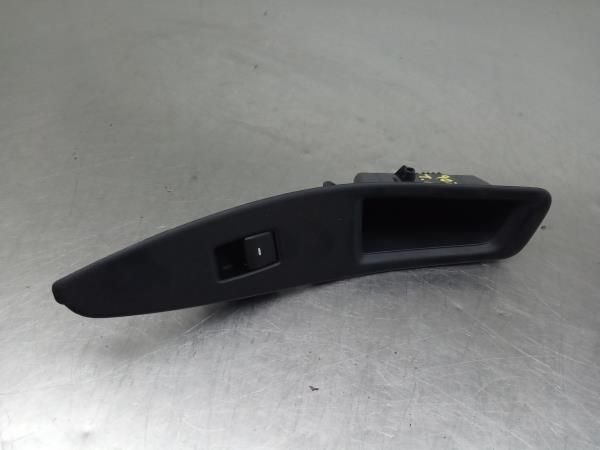 Comando / botão / interruptor vidros trás esquerdo HYUNDAI i20 Active