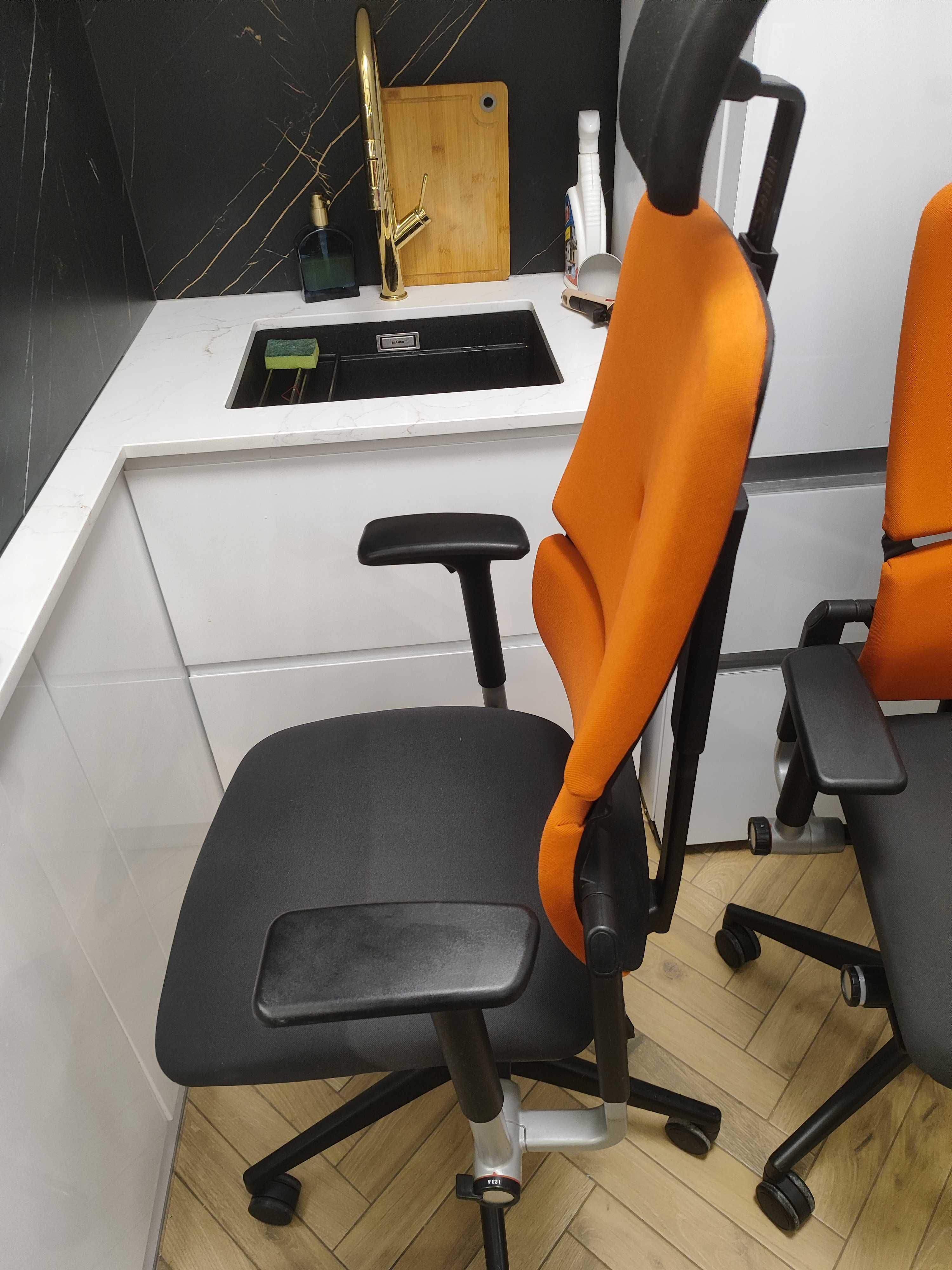 2x Steelcase Please v2 z zagłówkiem