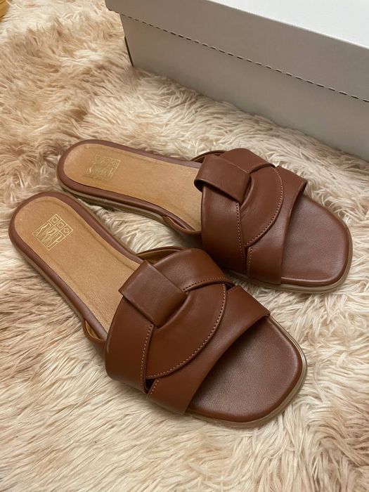 Шльопанці жіночі