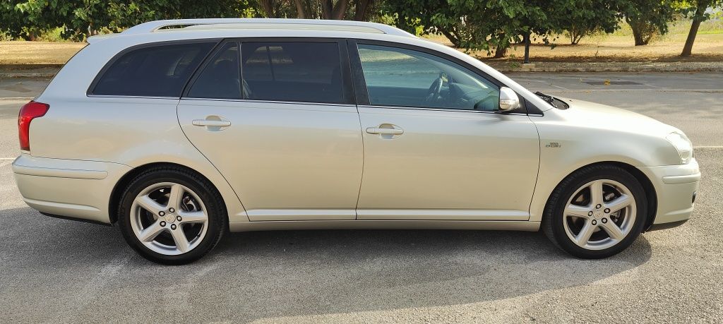 Toyota Avensis 2.2 D-CAT SOL