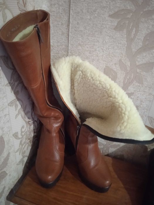 Продам женские сапожки