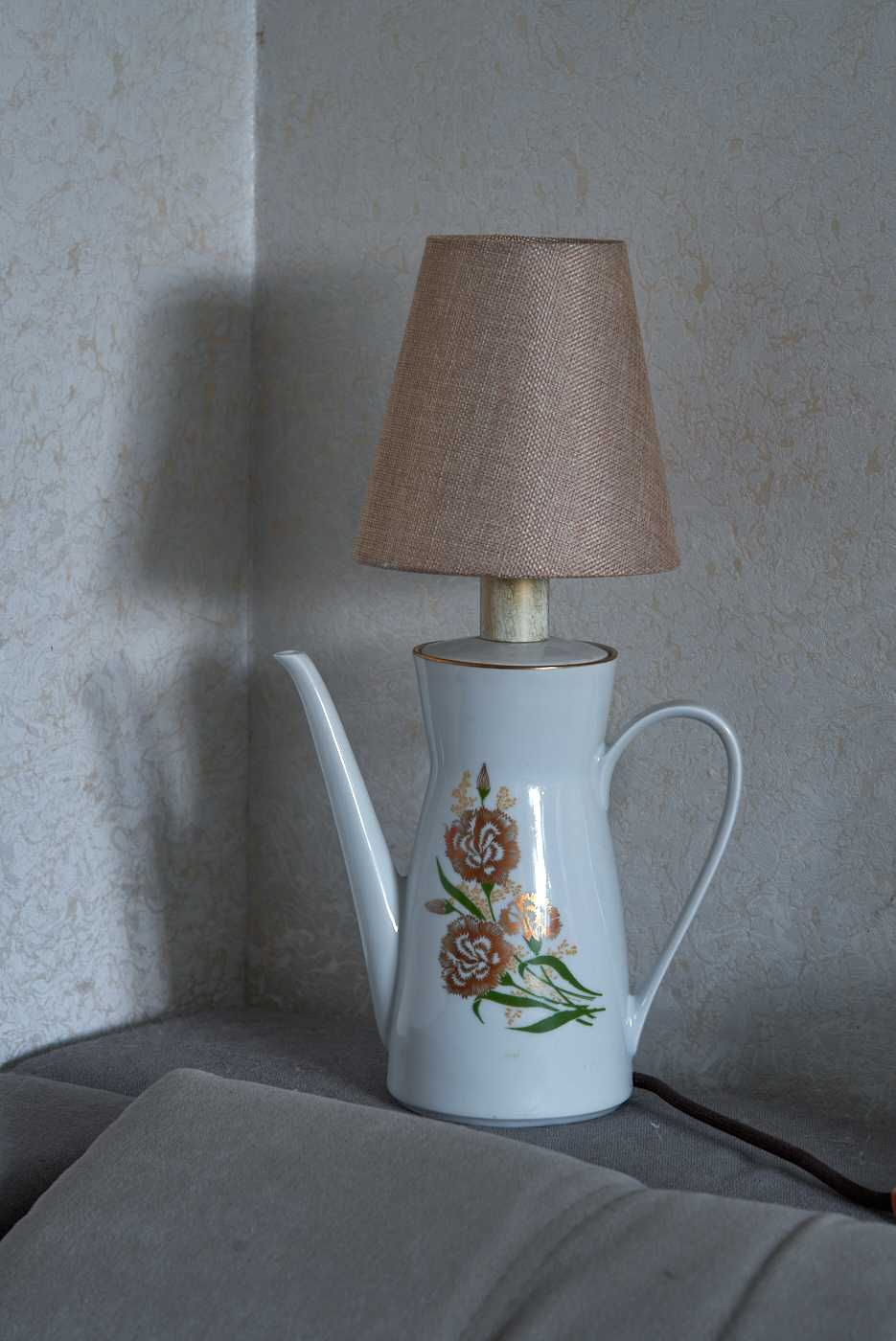 светильник. лампа. настольная лампа чайник с тканевым абажюром