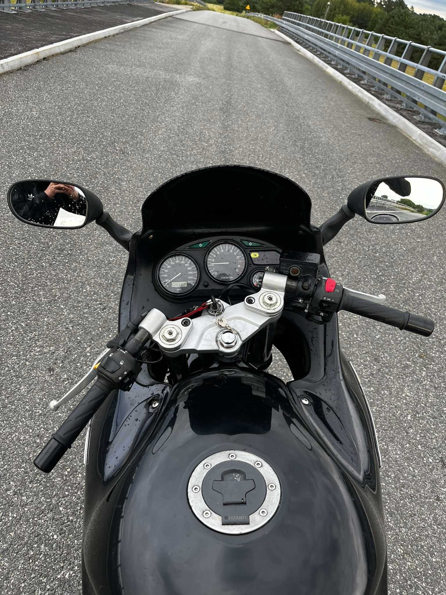 **Sprzedam Suzuki GSX600F**