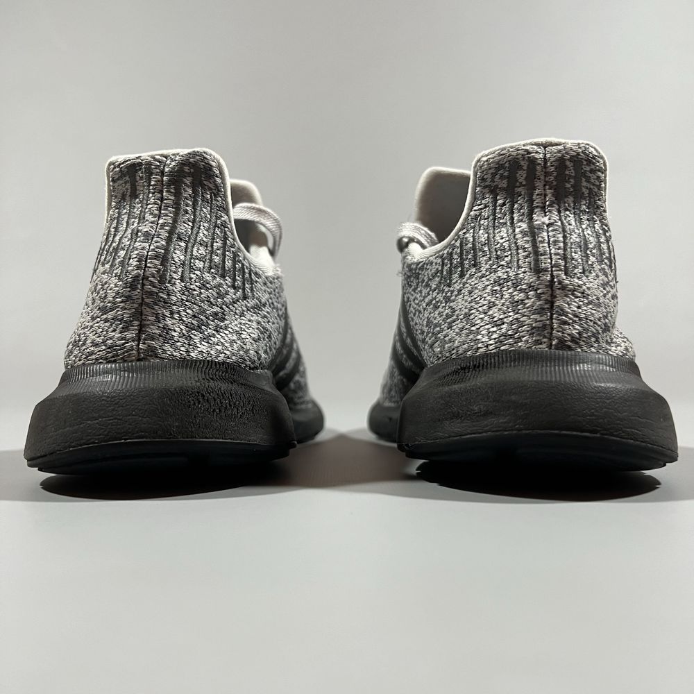 Чоловічі кросівки Adidas Swift Grey bb9584