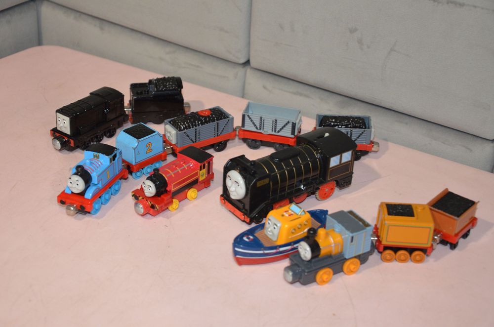 Tomek i przyjaciele duży zestaw pociągi lokomotywy