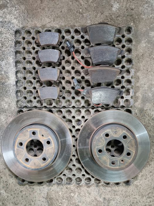 Tarcze hamulcowe 288 (+klocki) zdemontowane z A4 B7