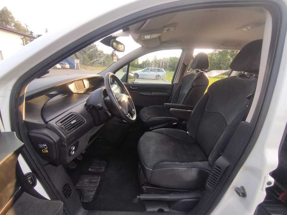 Citroen C8. ( Мінівен)