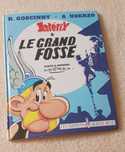 Livro asterix le grand fosse