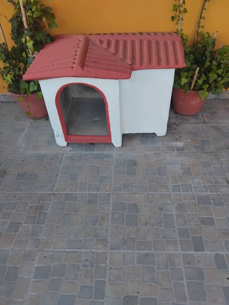 Casota cimento para cão