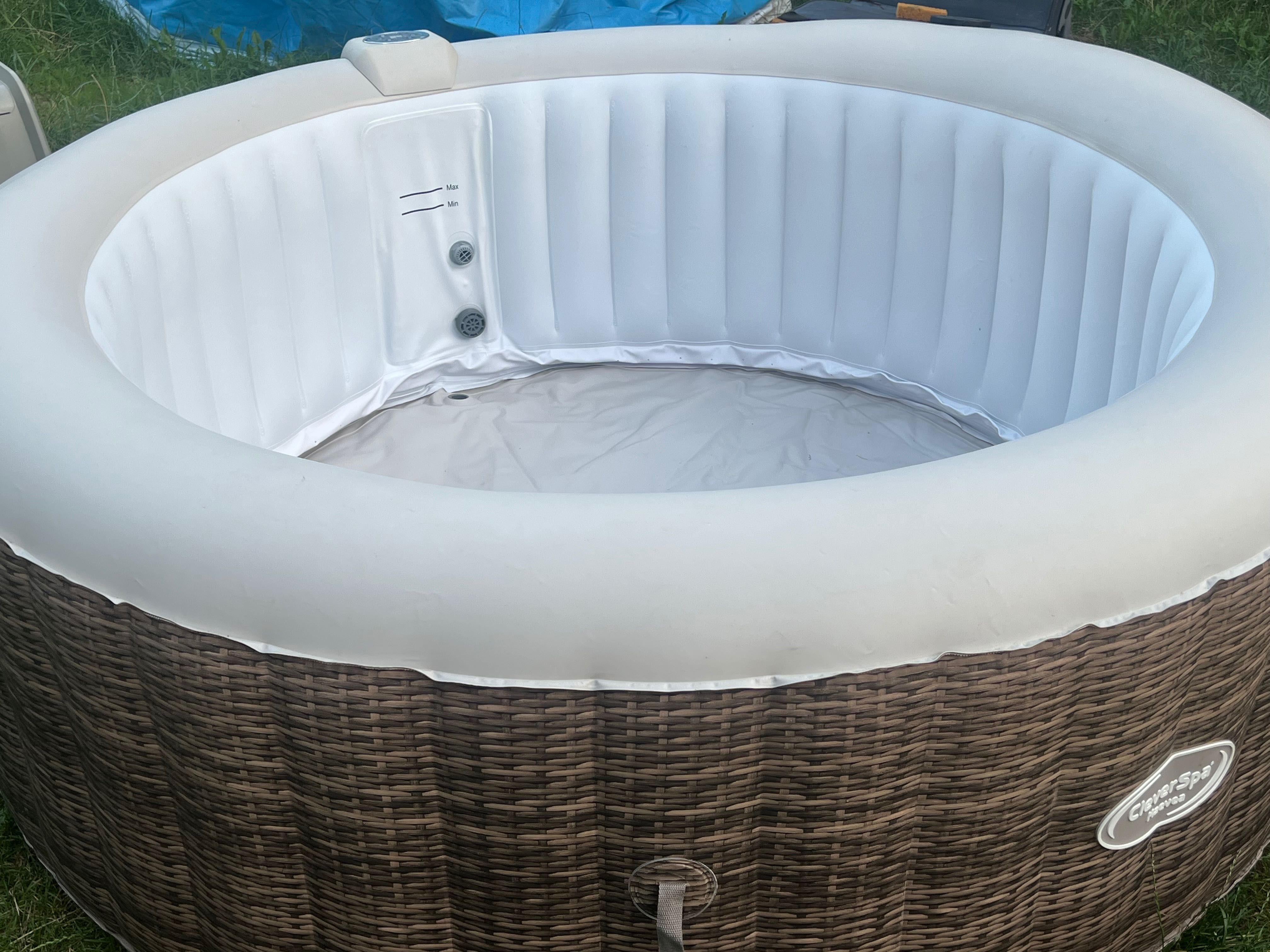 Clever Spa MAEVEA Basen Relax Masaż Jacuzzi