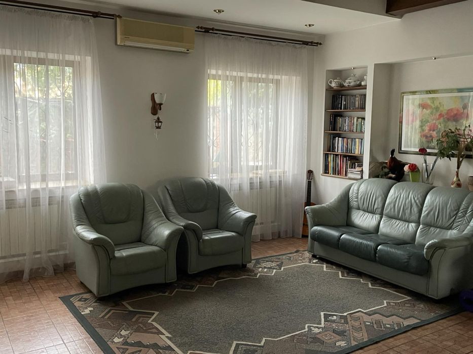 Оренда 2-поверхового будинку перша здача