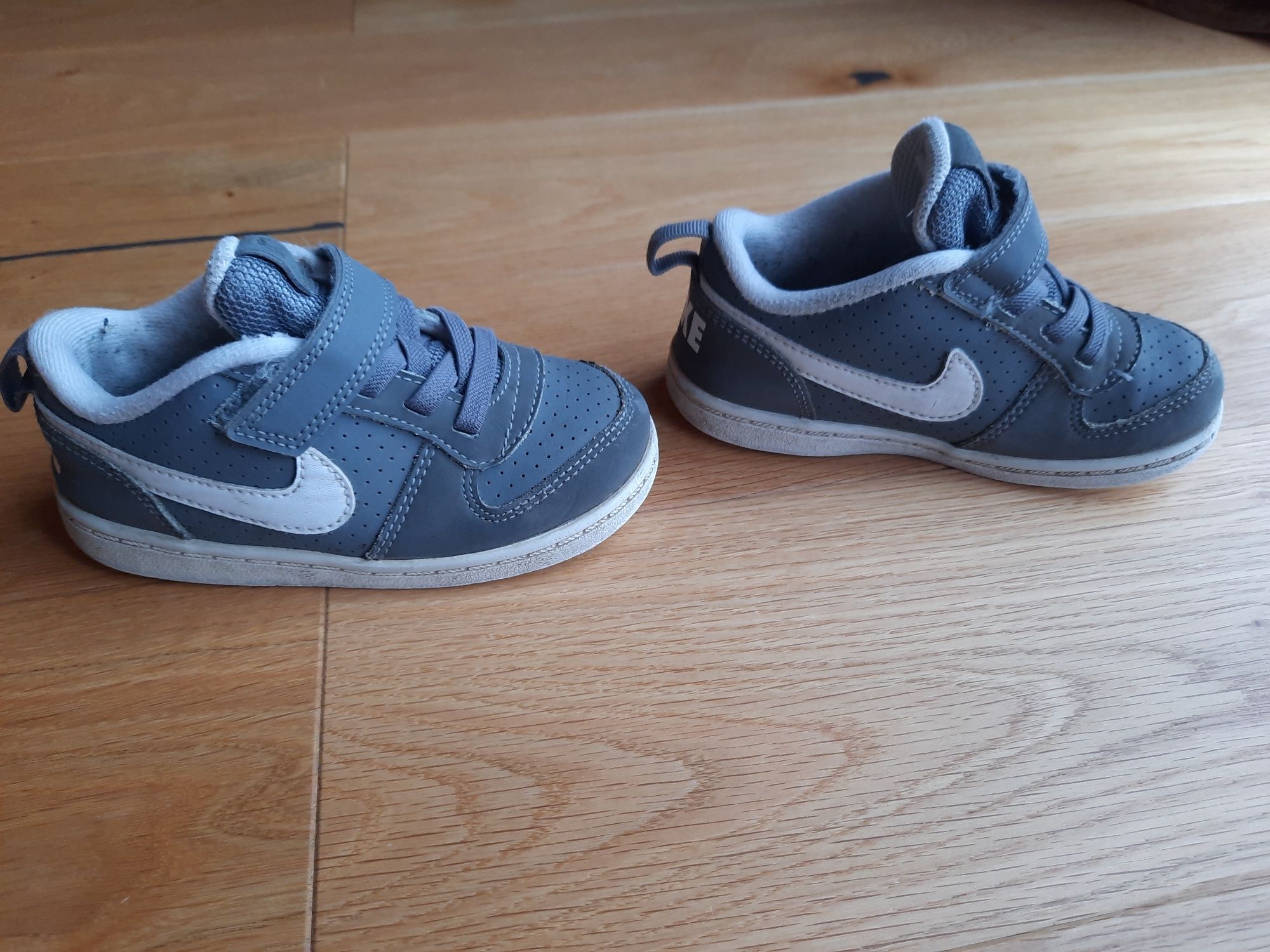 Buty nike dziecięce rozmiar 25 eu , 14cm